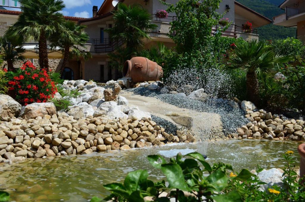 Hotel La Grotte Сан Донато Вал ди Комино Екстериор снимка